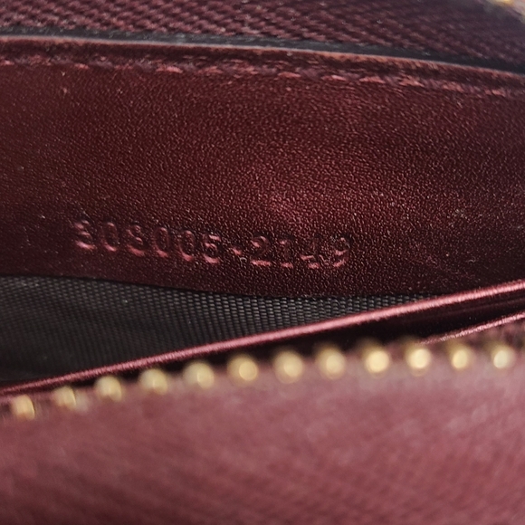 Gucci Guccissima Continental Wallet Interlocking GG Zipper Charm - Picture 13 of 13